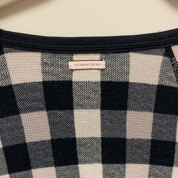 Victoria’s Secret thermal top - Picture 5 of 5